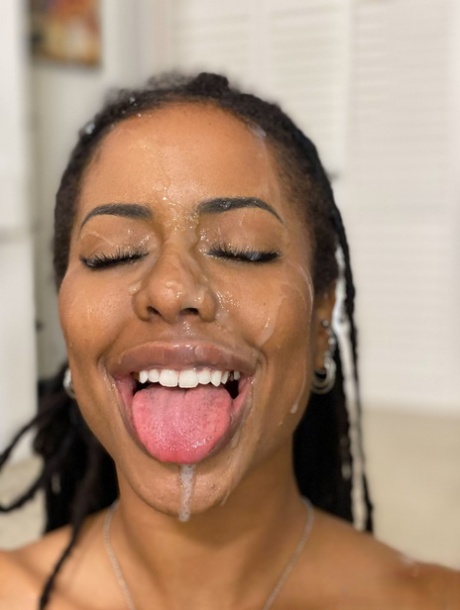 Kira Noir sexe star photo