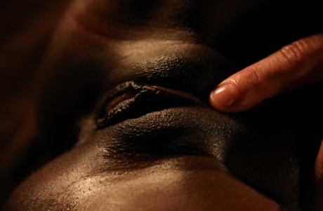 Massage du pénis africain pornographique sympa archive